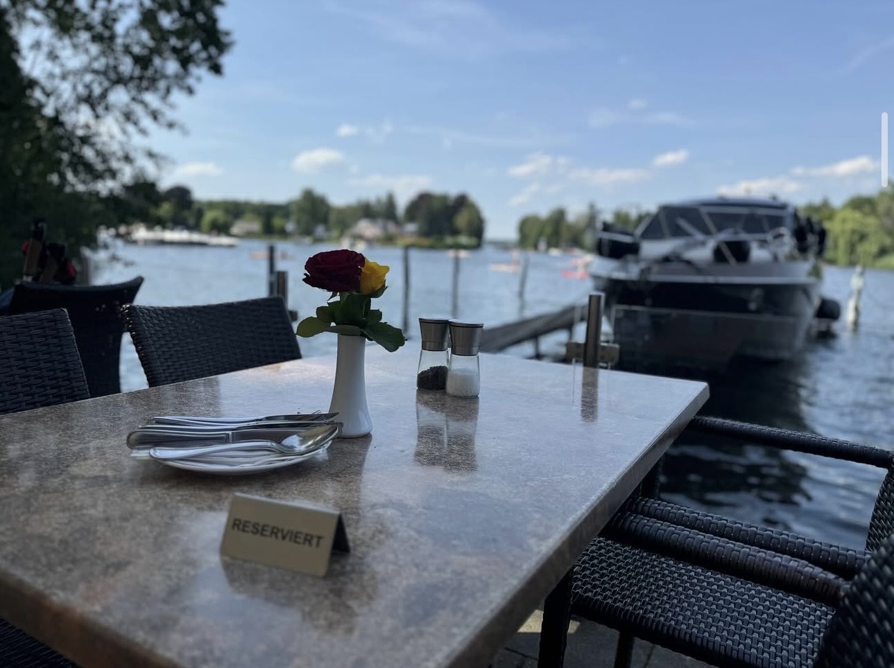 Waterfront dining at Trattoria di Mare